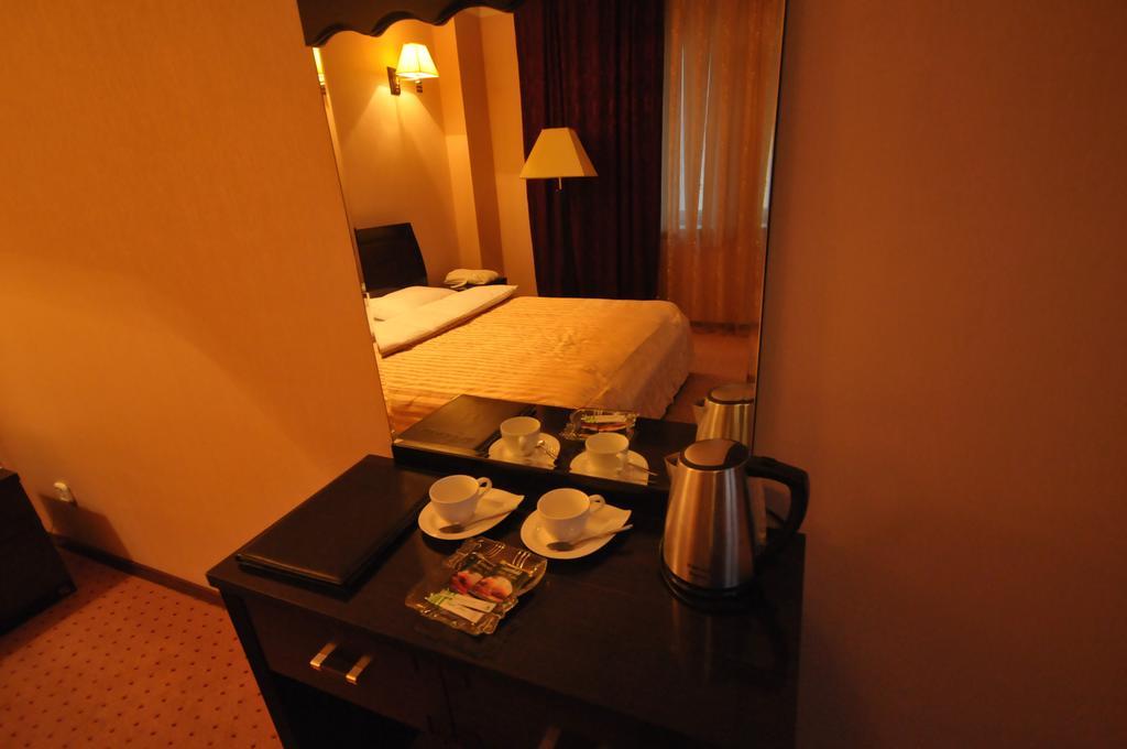 Hotel Golden Palace Aqtau Zimmer foto